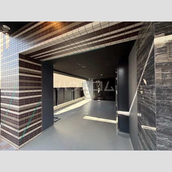 17/22 エントランス