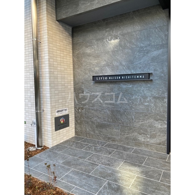 22/30 エントランス