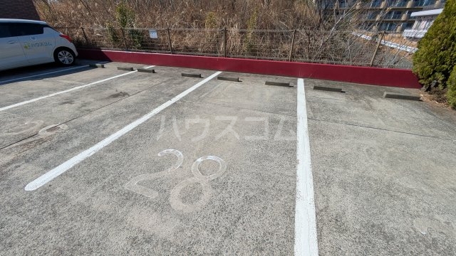 28/30 駐車場