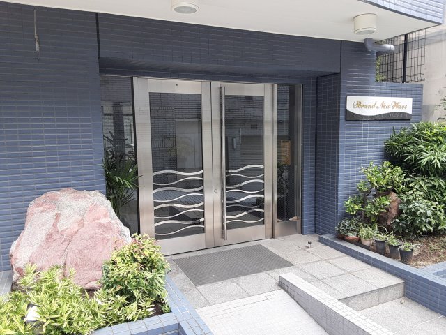 19/26 エントランス