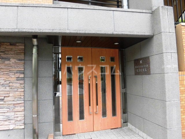 23/30 エントランス