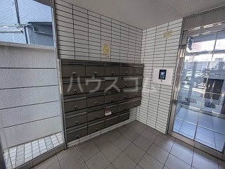 19/20 エントランス