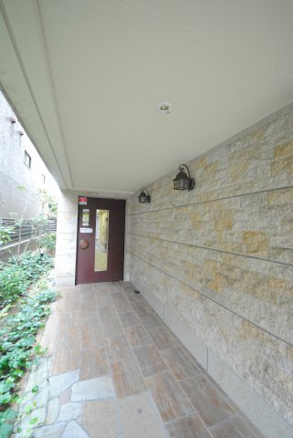 20/29 エントランス