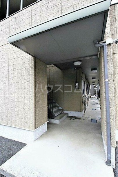 19/20 エントランス