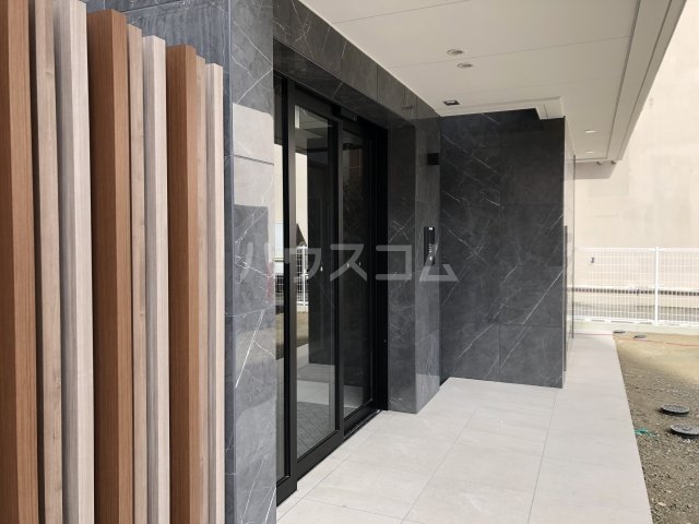 19/25 エントランス