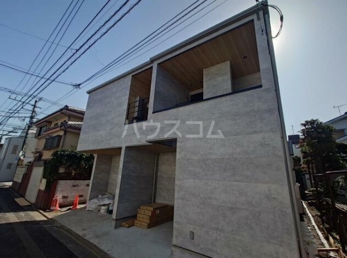 14/18 エントランス