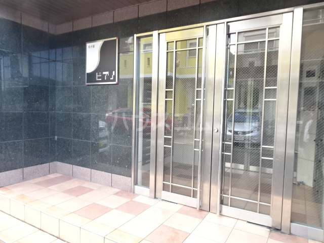 21/30 エントランス