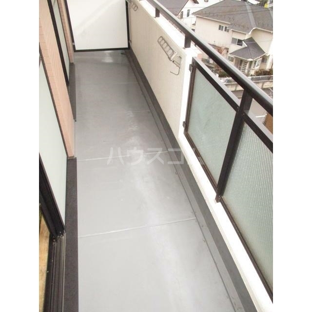 13/23 バルコニー