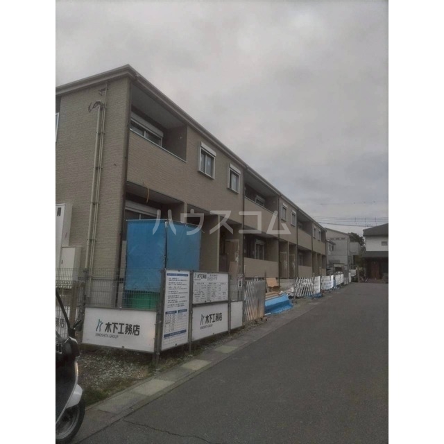 20/30 エントランス