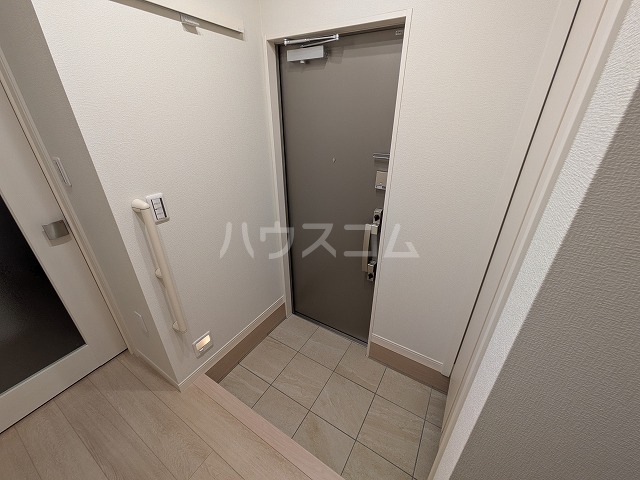 13/30 玄関