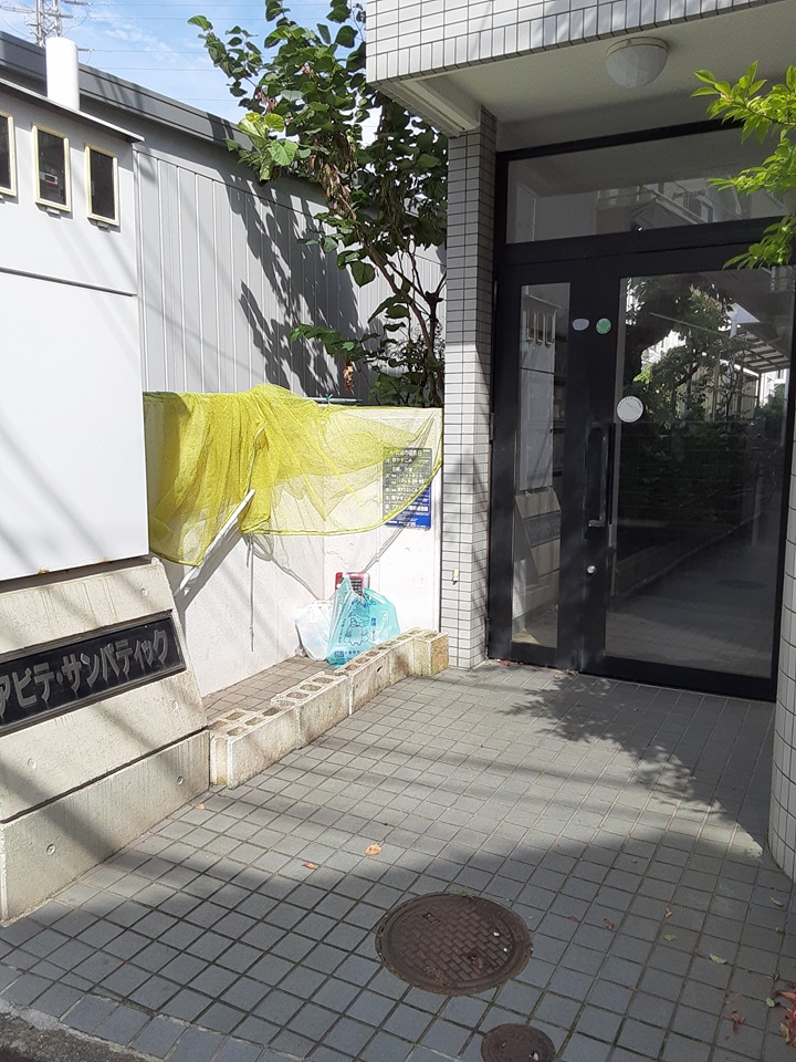 28/29 エントランス