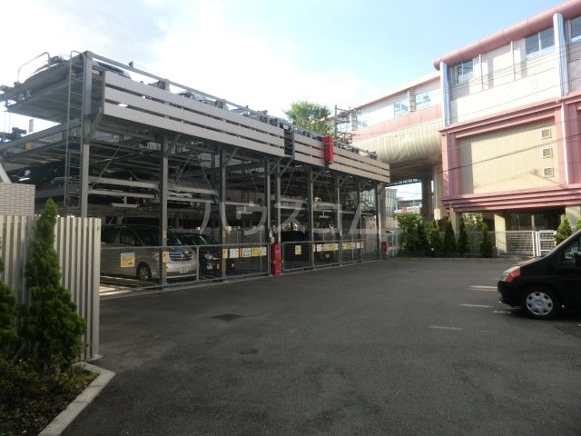 27/30 駐車場