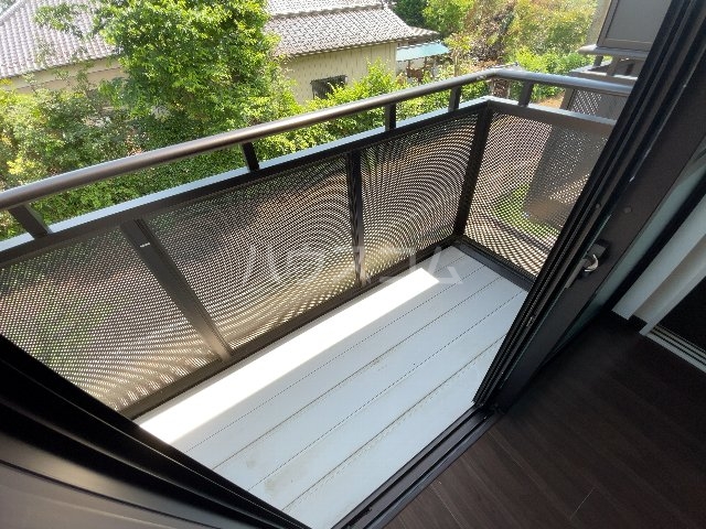 23/30 バルコニー