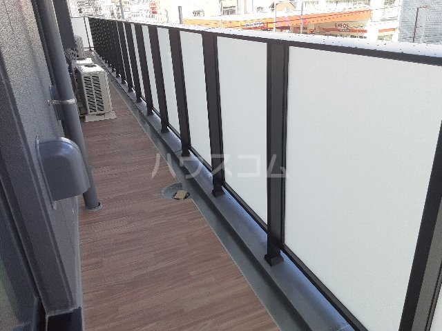 20/30 バルコニー