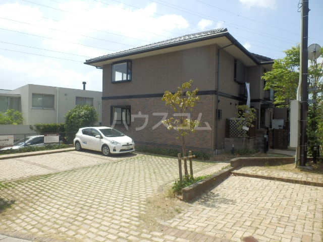 21/26 エントランス