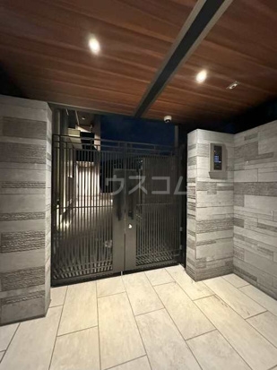 28/30 エントランス