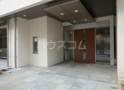 15/22 エントランス