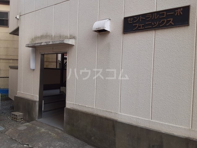 19/29 エントランス