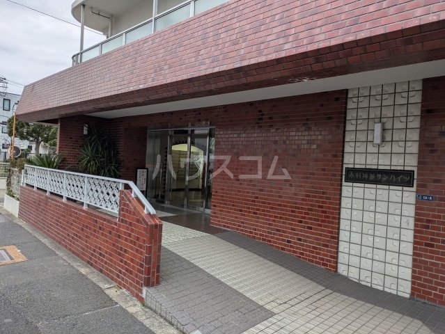 23/26 エントランス