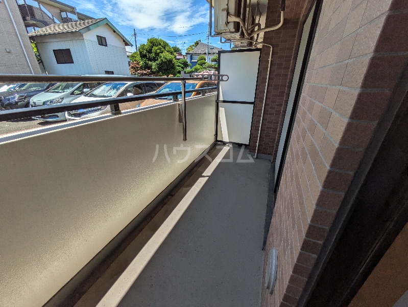 24/25 エントランス