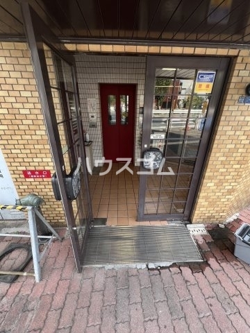 14/17 エントランス