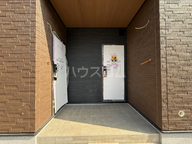 18/28 エントランス