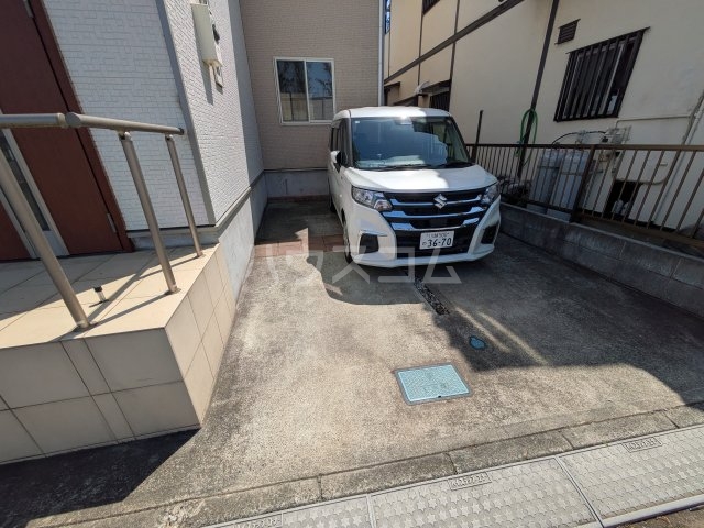 4/4 駐車場