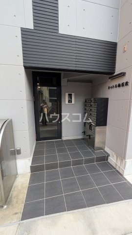 13/16 エントランス