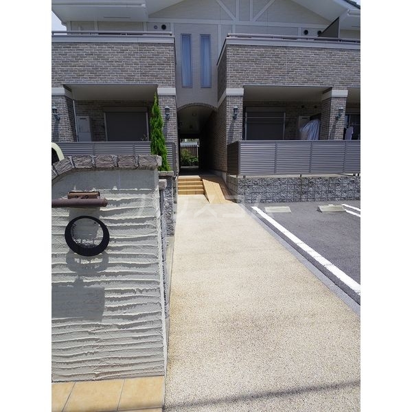 1/1 エントランス