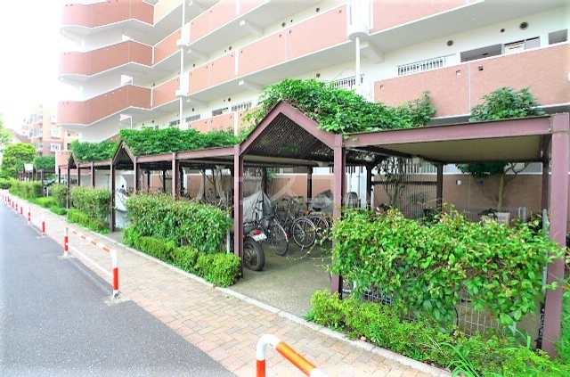 20/30 エントランス