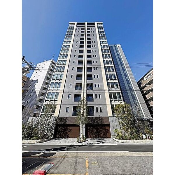 13/19 エントランス