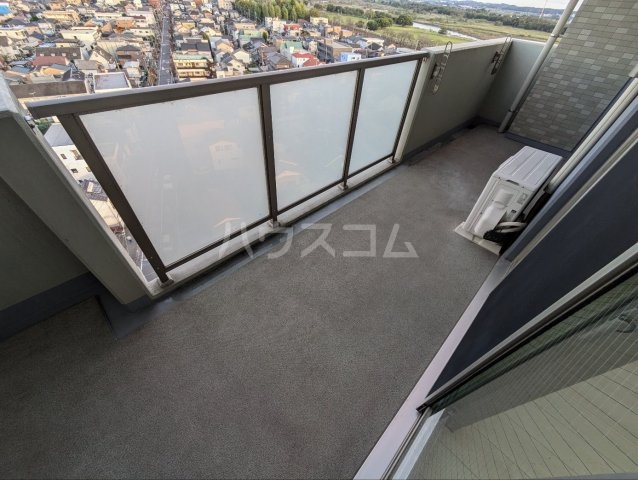 20/30 バルコニー
