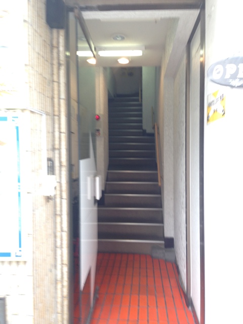 22/30 エントランス