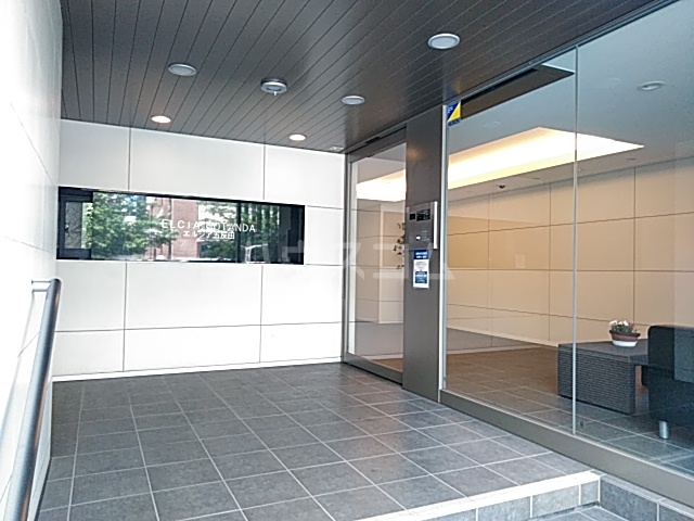 29/30 エントランス