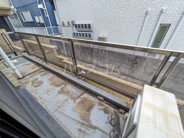 23/28 バルコニー