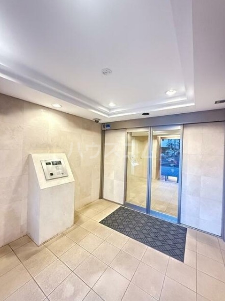 19/22 エントランス