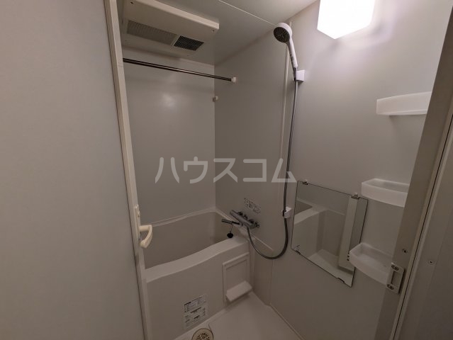13/30 浴室
