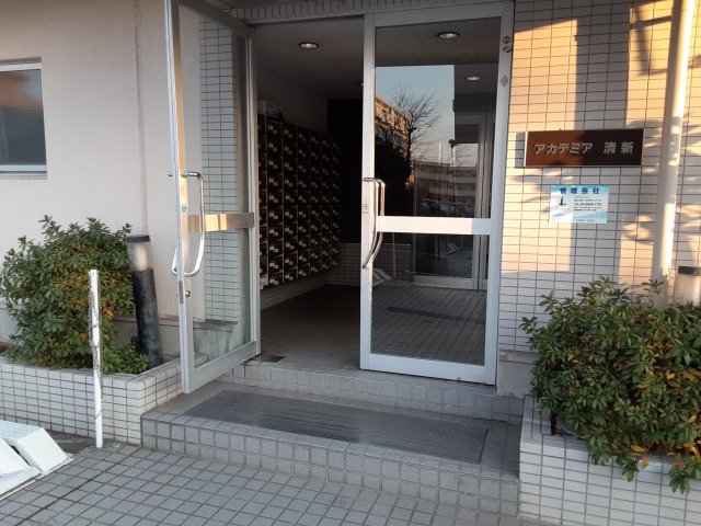 21/30 エントランス