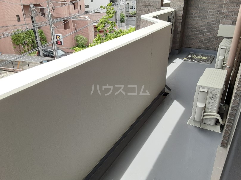 21/30 バルコニー