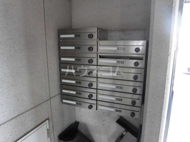 20/30 エントランス