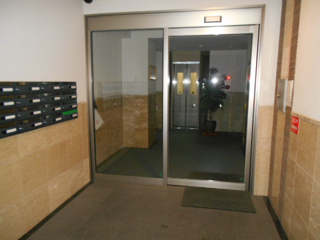 22/29 エントランス