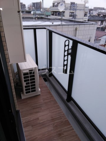 15/28 バルコニー