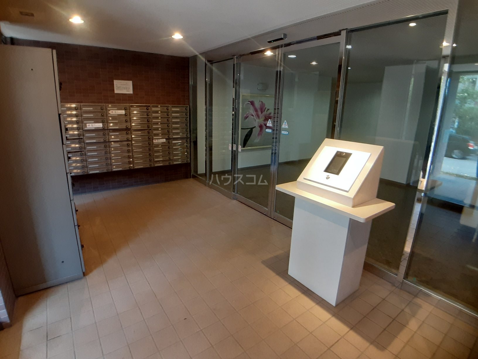 28/30 エントランス