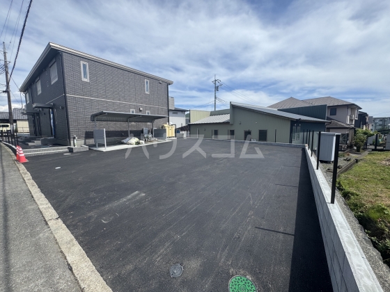 23/30 駐車場