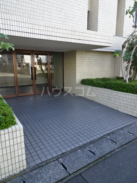 14/23 エントランス