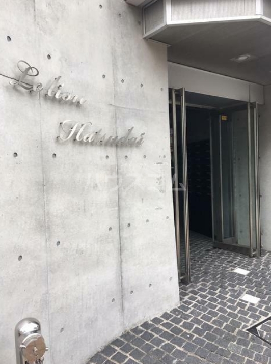 15/15 エントランス