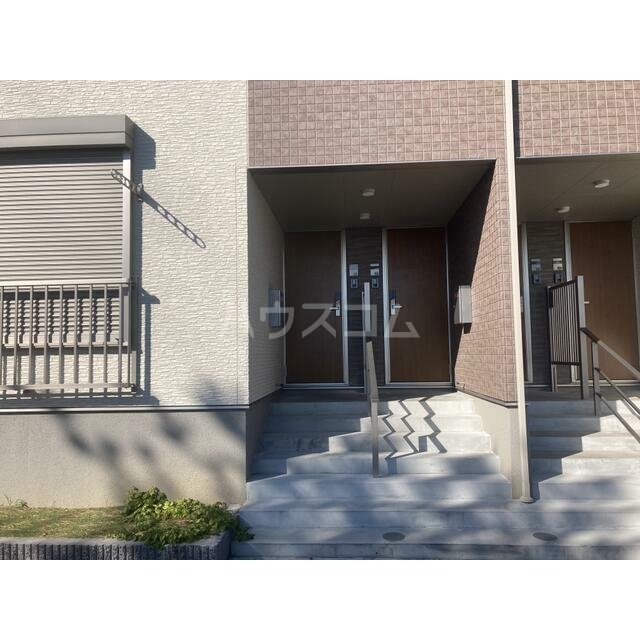 17/27 エントランス