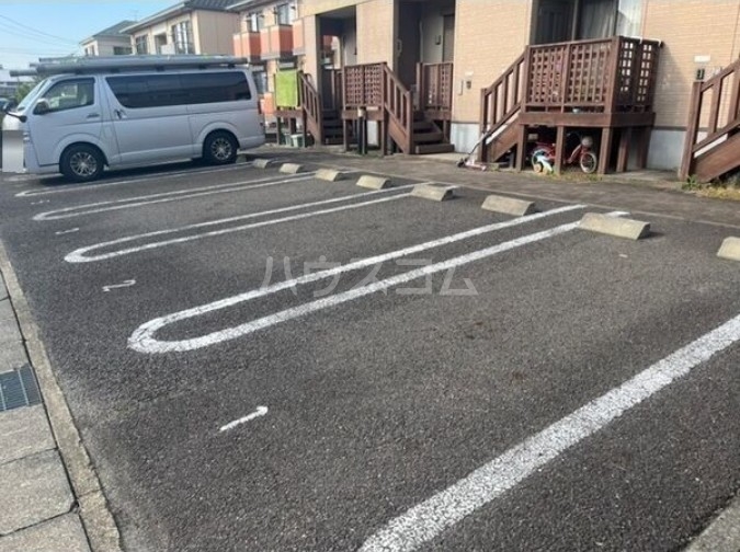 17/23 駐車場