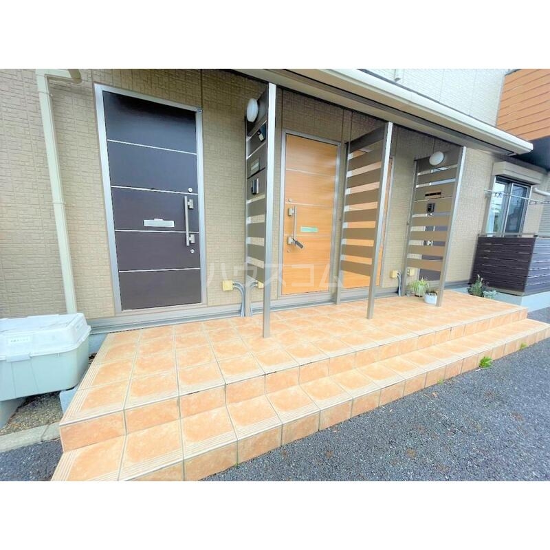 2/4 エントランス