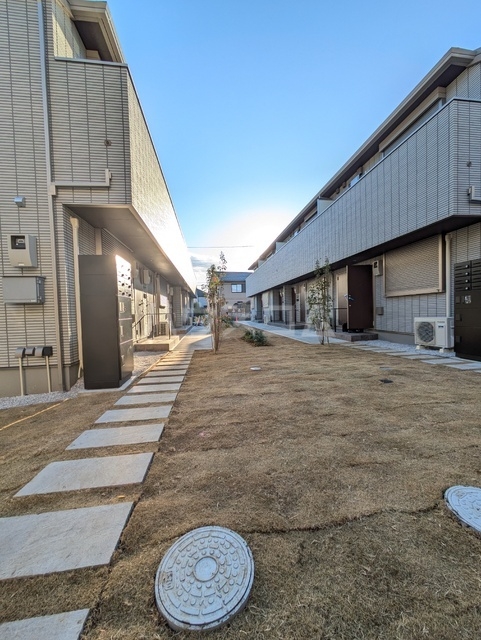 23/30 エントランス